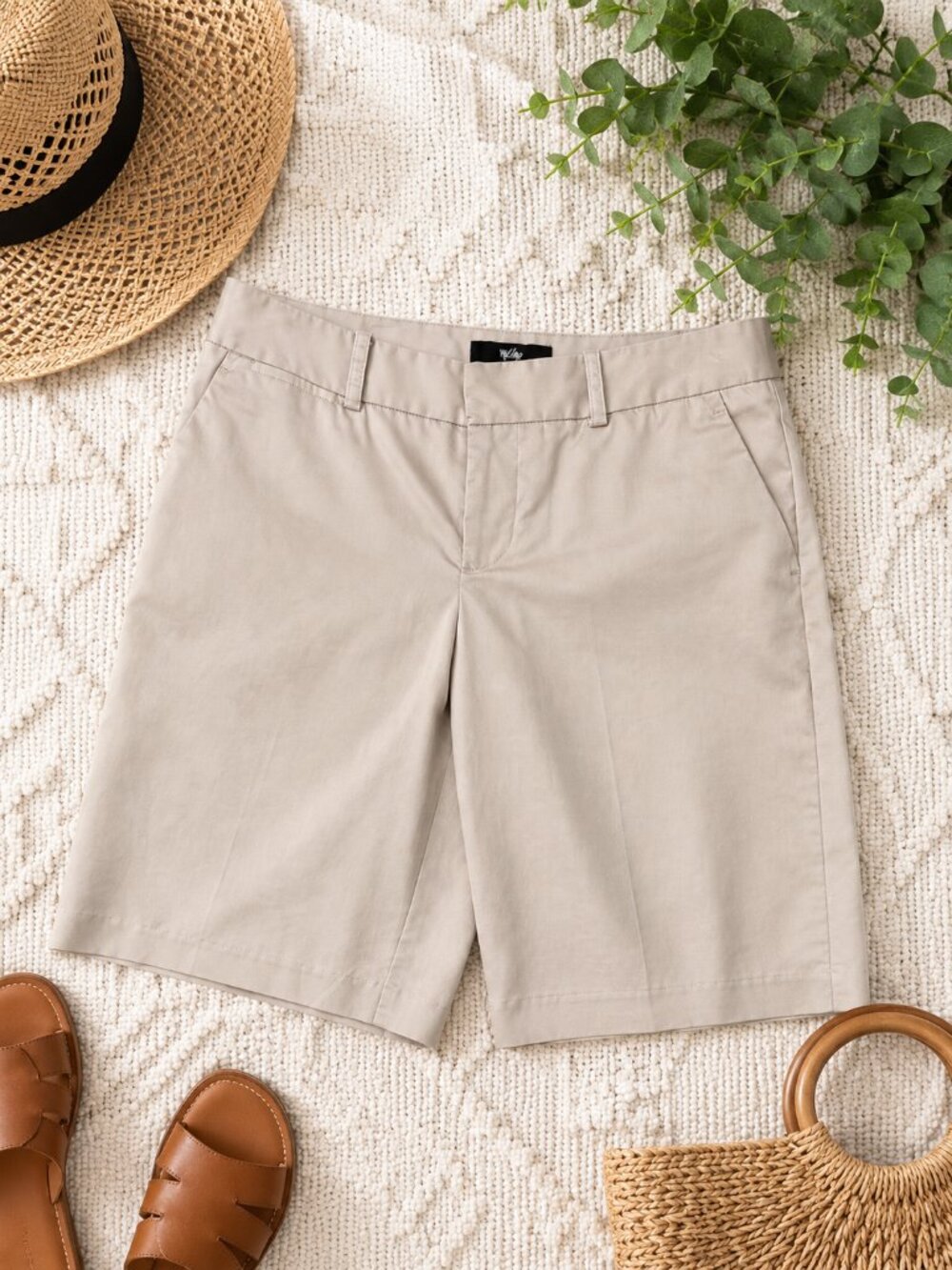 Mossimo Khaki Bermuda Shorts Size 2 Beige Casual Summer Shorts